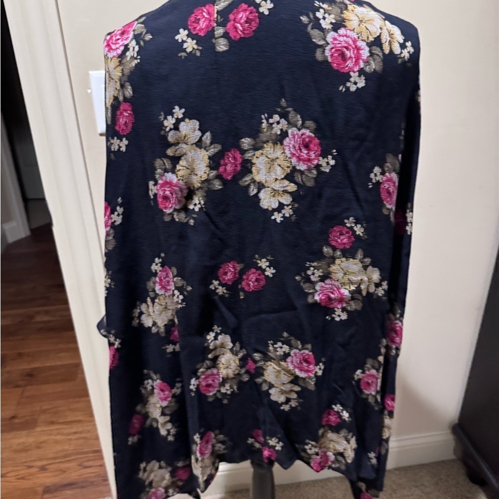 Free People Floral Kimono Cardigan - black  with Pink / green floral. Sz xs/s - Picture 2 of 6
